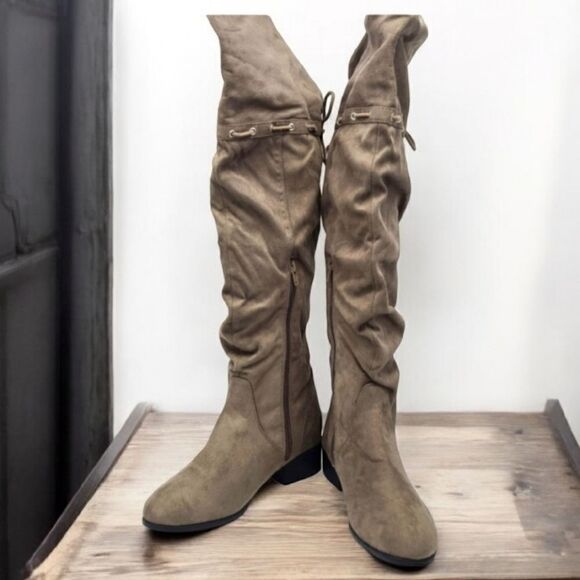 Cityclassified Shoes - Cityclassified Tan Over the Knee Boots Size 8.5